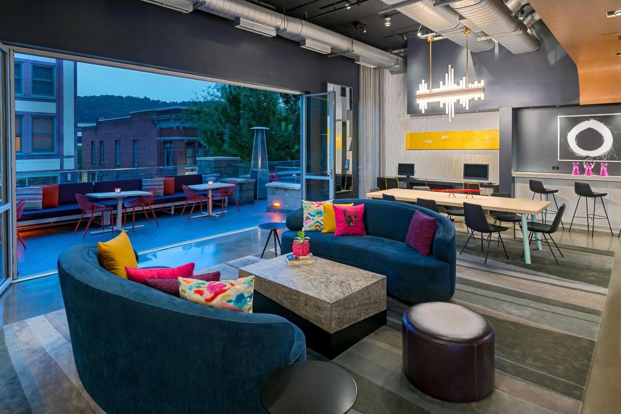Aloft Asheville Downtown Екстериор снимка