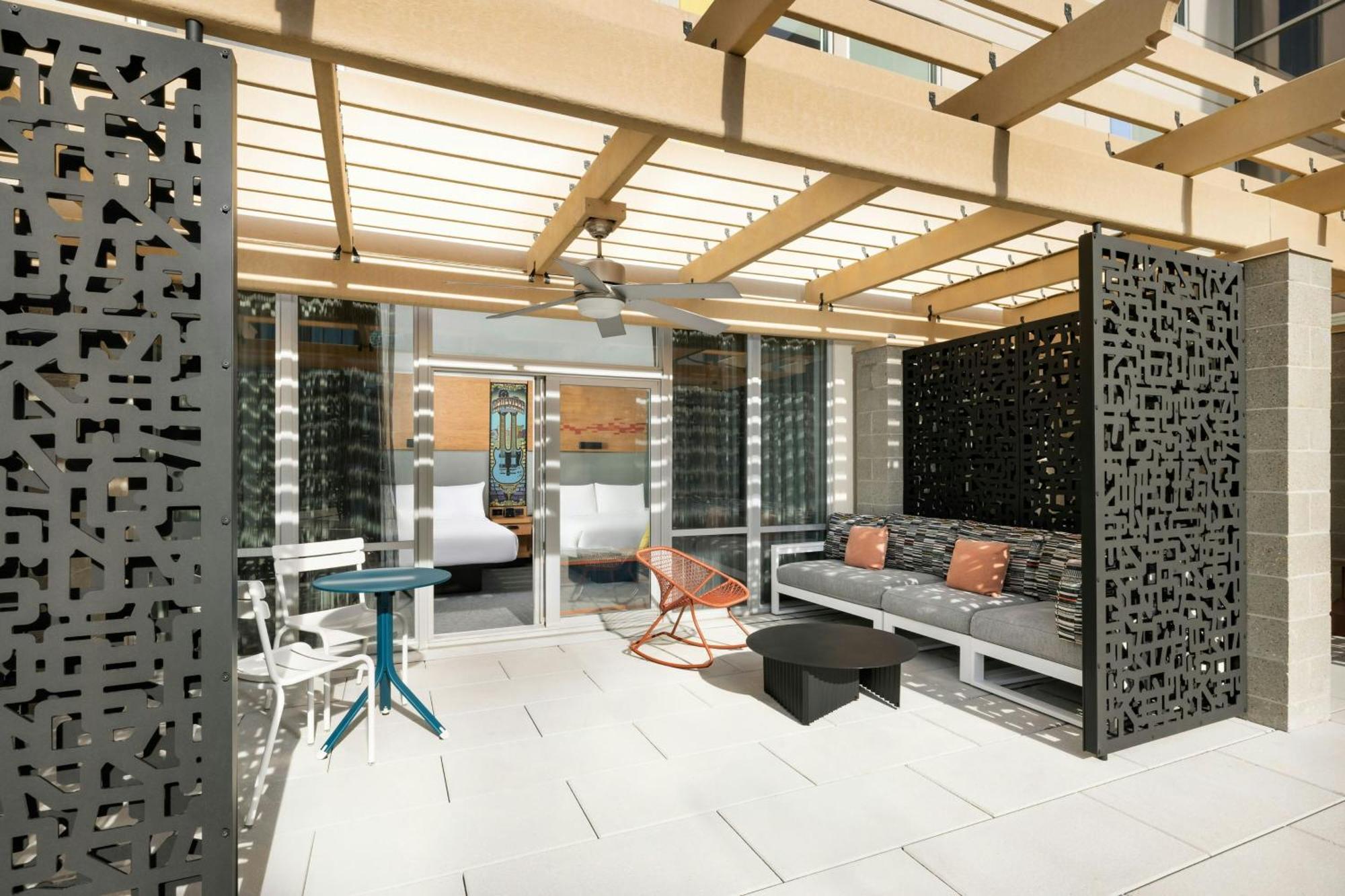 Aloft Asheville Downtown Екстериор снимка