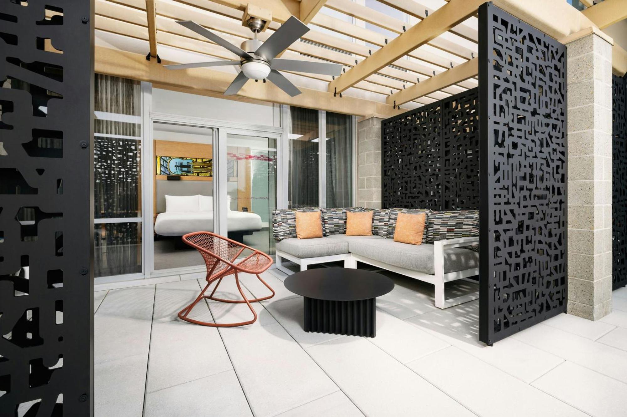 Aloft Asheville Downtown Екстериор снимка